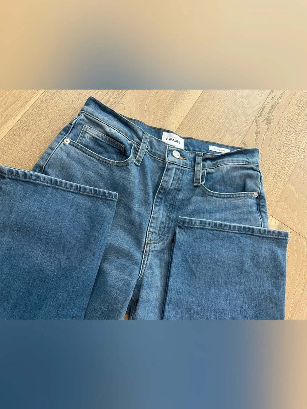 Frame Denim Women's Le Jane Ankle Jeans in Medium Blue Cotton Blend - Picture 3 of 8